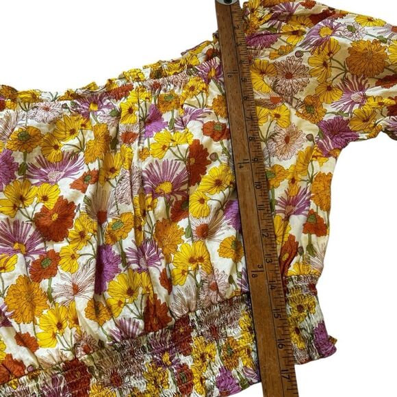 Olivia James, the label medium Floral Off-Shoulder floral Smocked Top - Picture 4 of 7